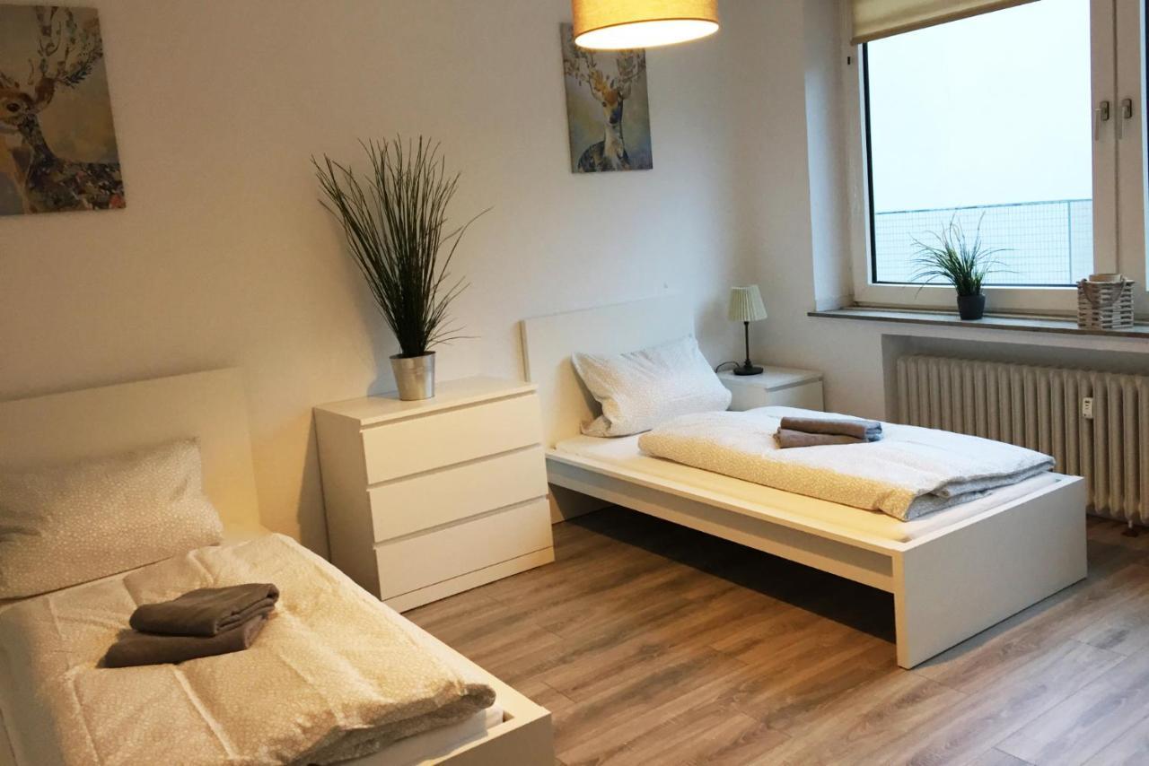 Nice And Cozy Apartment With Wifi And Balcony Neuss Bagian luar foto